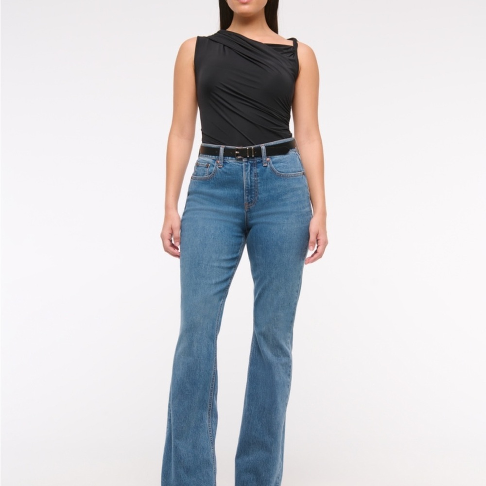 Curve Love Mid Rise Bootcut Jean